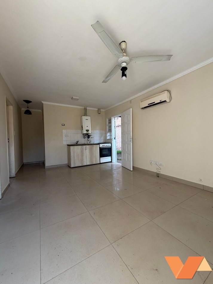 CASA EN ALQUILER con amplio parque en Alto del Manantial