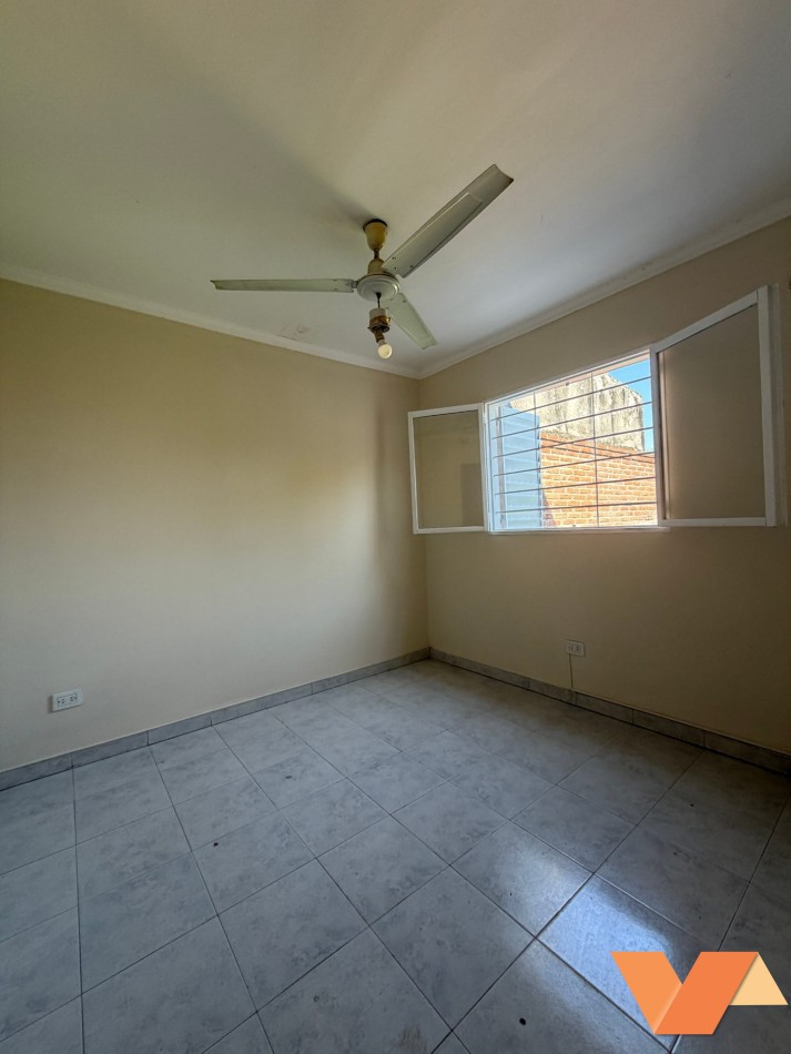 CASA EN ALQUILER con amplio parque en Alto del Manantial