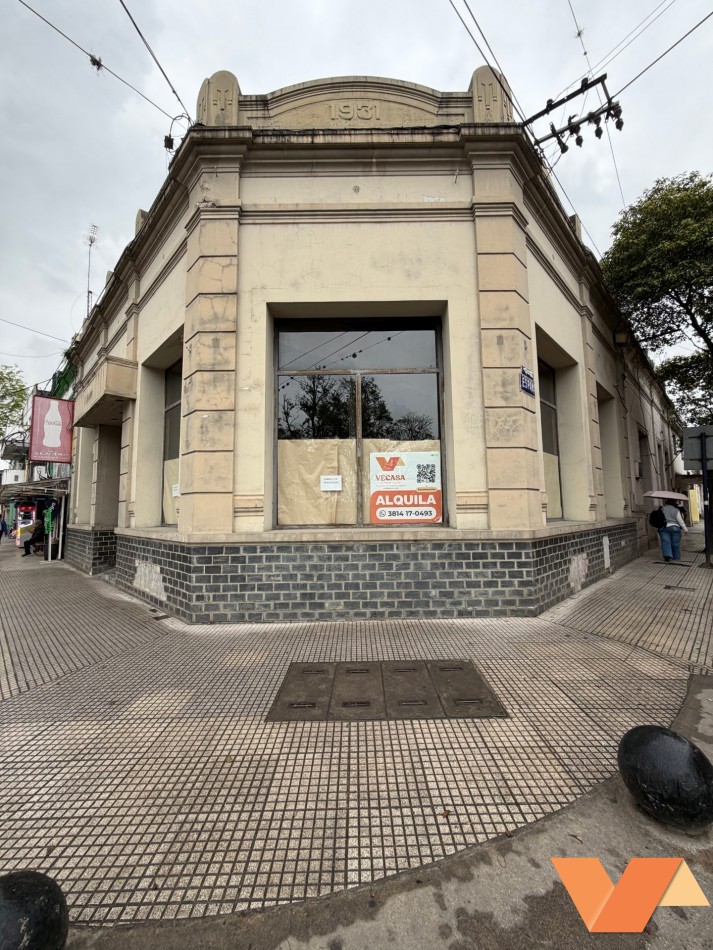 Local comercial en alquiler en esquina frente a Plaza Mitre | 200 m² | Concepcion