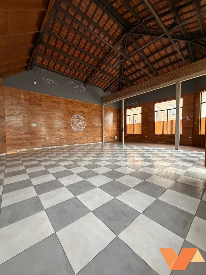 Local comercial en alquiler en esquina frente a Plaza Mitre | 200 m² | Concepcion