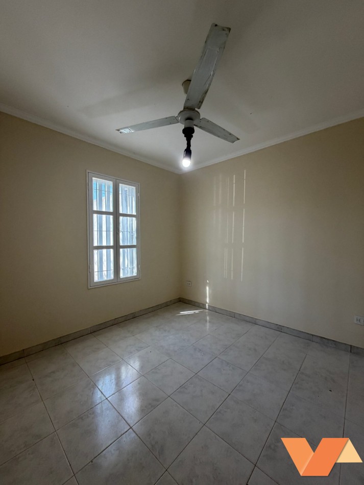 CASA EN ALQUILER con amplio parque en Alto del Manantial