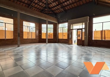 Local comercial en alquiler en esquina frente a Plaza Mitre | 200 m² | Concepcion